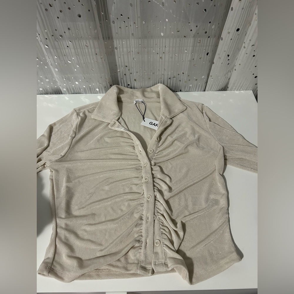 Garage long button sleeve
